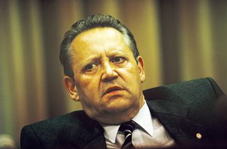 Гюнтер Шабовски на пресс-конференции об открытии границ ГДР в 1989 году