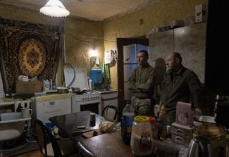 24-я отдельная механизированная бригада имени короля Даниила Сухопутных сил ВСУ базируется в Львовской области. С 2014 года ее бойцы участвовали в боях на востоке Украины, потеряв погибшими почти 160 человек