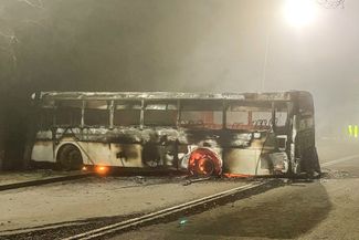 Сожженный автобус в Алматы. 5 января 2022 года