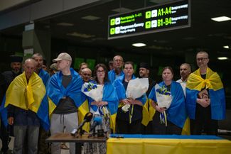 Граждане Украины, вернувшиеся из российского плена