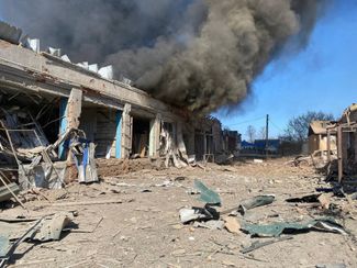 Днем 10 апреля войска РФ нанесли удар по селу Липцы в Харьковской области<br>