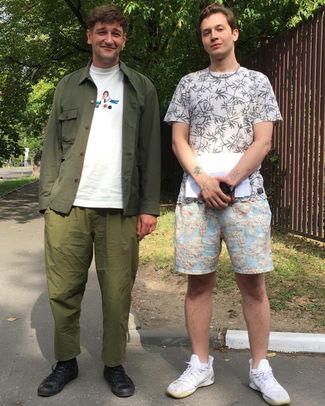 Oleg Navalny and Dani Akel outside the court in summer 2021
