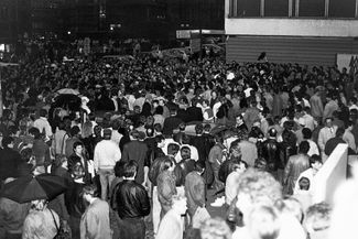 На одну из первых демонстраций за право выезда из ГДР вышло около тысячи жителей Лейпцига. 13 марта 1989 года