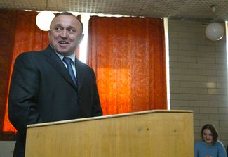 Бывший министр обороны РФ Павел Грачев дает показания по делу об убийстве журналиста Дмитрия Холодова, 24 марта 2004 года