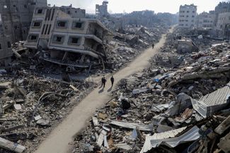 Глава европейской дипломатии Жозеп Боррель упрекнул Израиль в том, что он использует голод как инструмент войны. Госсекретарь США Ллойд Остин указал, что неспособность Израиля разделять для себя палестинский народ и ХАМАС «приведет лишь к новым терактам»