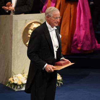 Уильям Д. Нордхаус во время церемонии вручения Нобелевской премии в Концертном зале в Стокгольме, Швеция. 10 декабря 2018 года