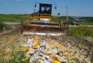 The destruction of imported cheese at a landfill in the Belgorod region in 2015