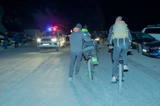Many have crossed the border on bikes or scooters. The checkpoint at Verkhny Lars is officially an automobile checkpoint, meaning crossings must be in a vehicle (bicycles and scooters are allowed), but after mobilization began requirements loosened and pedestrian crossings were allowed.