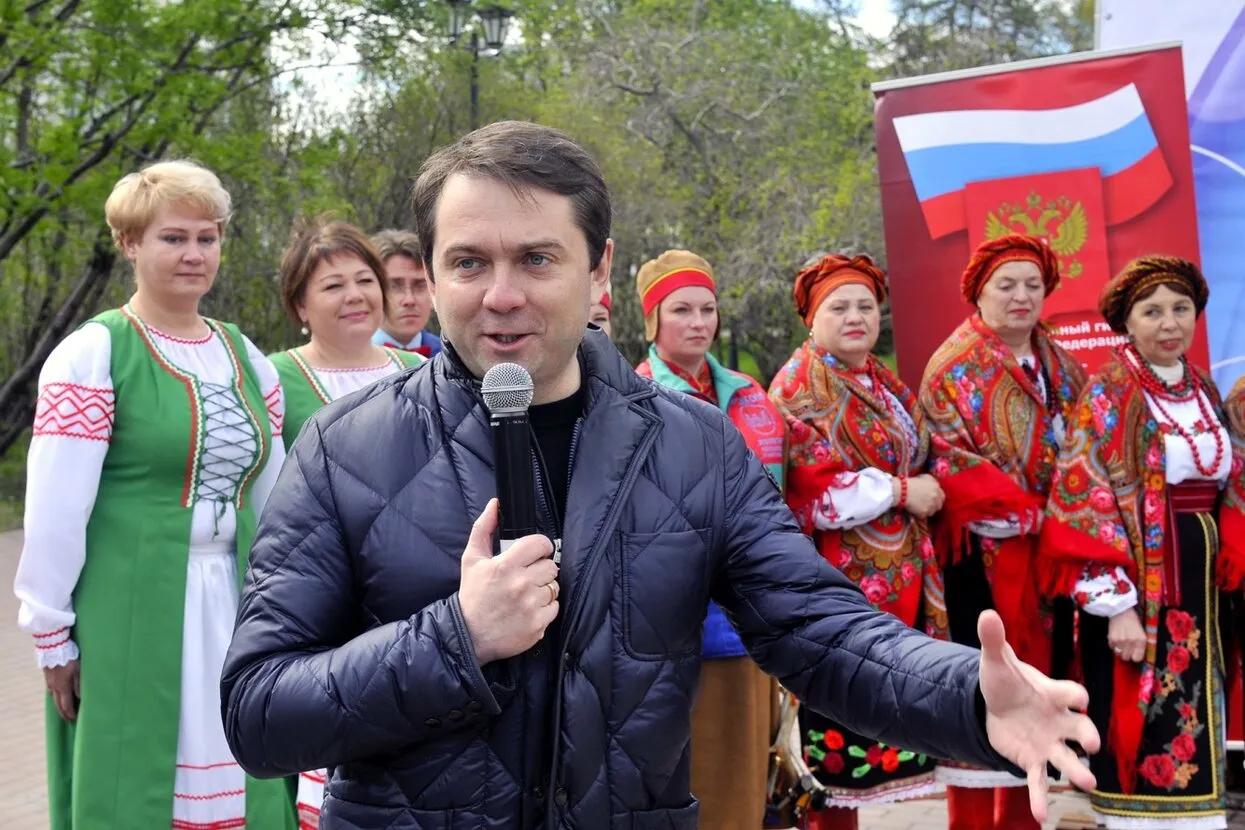 Птица-говорун против Лехи Лихтенштейна Андрей Перцев рассказывает, как два  единоросса пытаются поделить власть в Мурманске — а помирить их не  получается даже у Кремля — Meduza