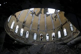 Мечеть в городе Хан-Юнис, сектор Газа, после удара израильской авиации. 8 октября 2023 года
