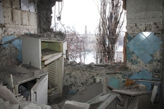 Квартира одной из многоэтажек Донецка после попадания снаряда, 1 февраля 2017 года