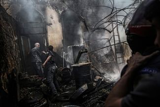 Последствия бомбардировки на окраинах Дамаска. Бомбардировку провели силы, поддерживающие режим Башара Асада, 11 сентября<br>