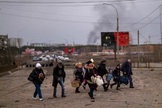 Эвакуация жителей города Ирпень Киевской области