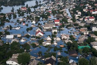 Вид на затопленные районы Херсона. 7 июня 2023 года