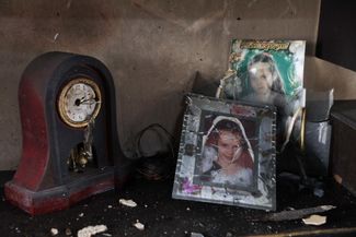 Фотографии девочки, погибшей во время обстрела