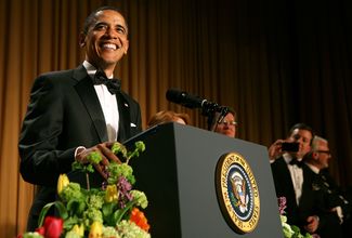 Барак Обама во время торжественного ужина в честь журналистов из Ассоциации корреспондентов Белого дома, 2011 год