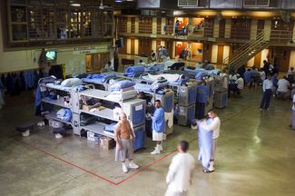 Заключенные калифорнийской тюрьмы «Мьюл-Крик». 2007 год
