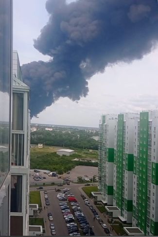 Власти пока не сообщали о жертвах пожара на нефтебазе
