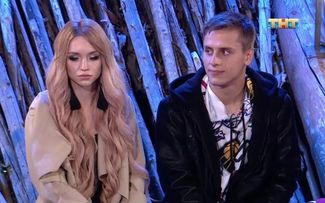 Антон Шоки с Викторией Комиссаровой на съемках шоу «Дом-2»