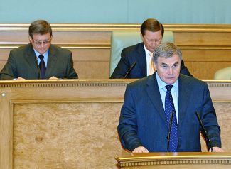 Lieutenant-General Sergey Vladimirovich Khutortsev (front) addressing Russia’s Military‑Industrial Commission on April 29, 2008