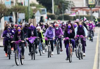 Женский велопробег Bicicletada Feminista в испанском городе Сантандер.