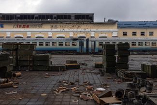 Железнодорожная станция в городе Тростянец, где укрывались российские войска. Город был отвоеван украинской армией