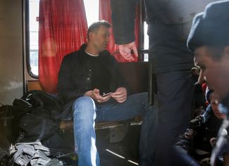 Алексей Навальный в автозаке, 26 марта 2017 года