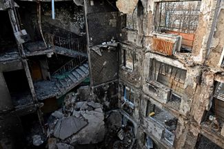 Разрушенная жилая пятиэтажка в Харькове.<br>
