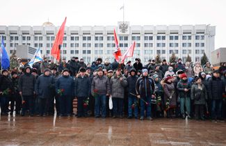 Жители Самары собрались, чтобы почтить память мобилизованных, погибших в Макеевке