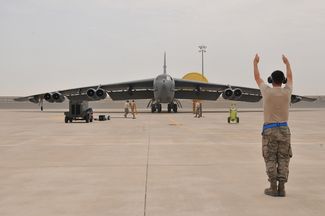 B-52 Stratofortress на авиабазе в Катаре, апрель 2016 года