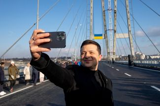 Владимир Зеленский на открытии нового моста в Запорожье, 22 января