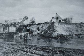 The construction of the pit that would become the Riga HPP reservoir, late 1960s