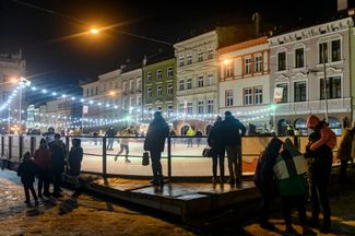 An outdoor ice-skating rink in Lviv, February 17