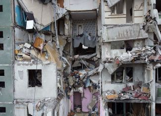 Разрушенный дом в Чернигове. Город несколько недель подвергается массированным обстрелам
