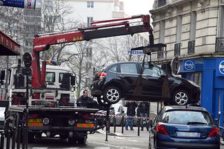 Автомобиль, на котором передвигались напавшие на редакцию Charlie Hebdo