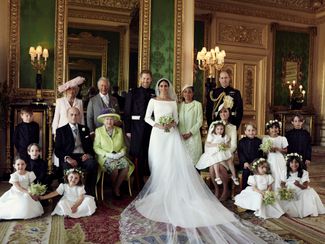 Королева Елизавета II, принц Филипп и другие члены британской королевской семьи на свадьбе принца Гарри и Меган Маркл. 19 мая 2018 года