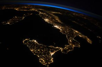 Вид на Италию с борта МКС, 26 июля 2014 года