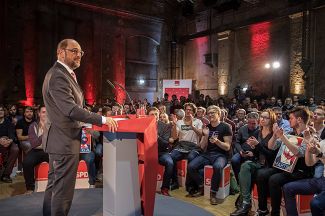 Кандидат в канцлеры от социал-демократов Мартин Шульц на одном из предвыборных мероприятий, Лейпциг, 26 февраля 2017 года