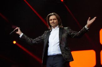 Дмитрий Маликов на фестивале «Легенды „Ретро-FM“» в московском «Олимпийском», 10 декабря 2016 года