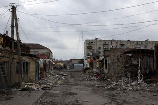 Улица, пострадавшая при российском обстреле. 7 марта 2023 года