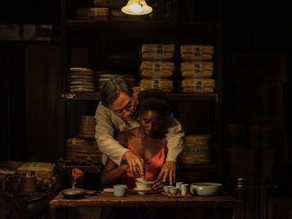 Кадр из фильма «Черный чай»