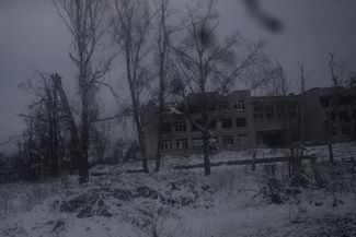 A destroyed and abandoned building on the front line in the direction of Kupyansk. November 21, 2023.