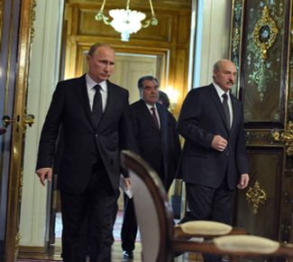 Владимир Путин принимает в Кремле президента Таджикистана Эмомали Рахмона и главу Белоруссии Александра Лукашенко