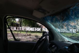 A burnt-out car on the grounds of the Chelyuskintsev mine in Donetsk. June 6, 2022.