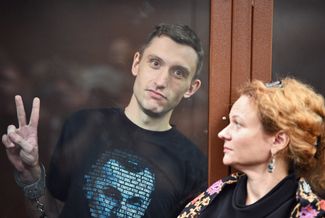 Константин Котов и его адвокат Мария Эйсмонт во время оглашения приговора. 5 сентября 2019 года