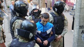 Задержания у здания ФСБ. Симферополь, 4 сентября 2021