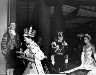 Георг VI умер 6 февраля 1952 года. 2 июня 1953 года состоялась церемония коронации Елизаветы II