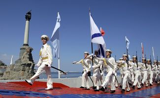 Парад моряков в Севастополе, 2010 год