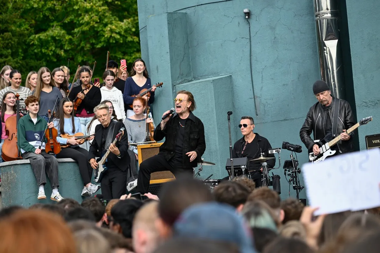 Gareth Cattermole / Getty Images for U2