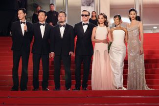 Cannes 2026. Na Hong-jin’s “Hope” is the most brutal film of the festival. Cops and aliens chase each other for two hours and forty minutes (not all viewers survive until the end)